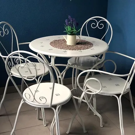 Sandra, With 2 Bathroom, Wi-fi, Private Parking