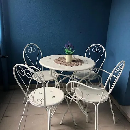 Sandra, With 2 Bathroom, Wi-fi, Private Parking Апартаменты Сплит