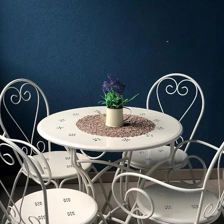 Sandra, With 2 Bathroom, Wi-fi, Private Parking Apartment *